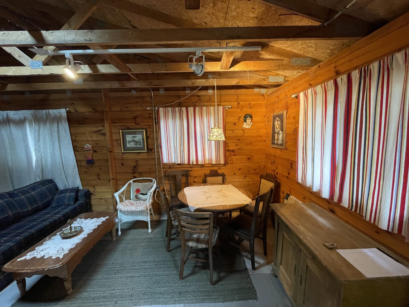 Living and dining area inside The Pines